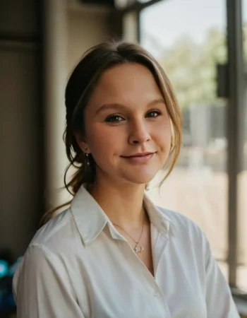 Emma O'Brien, LAC, therapist at Transitions Counseling and Consulting in Ahwatukee, Arizona