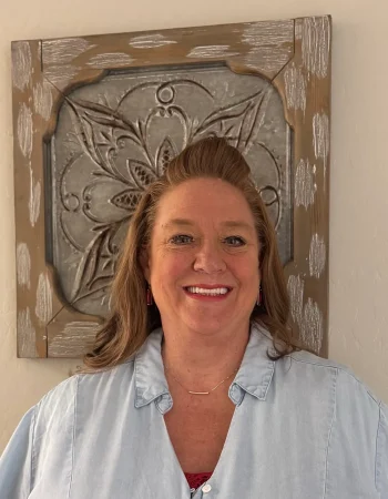 Kimberly Davidson, LMSW, therapist at Transitions Counseling and Consulting in Phoenix, Arizona